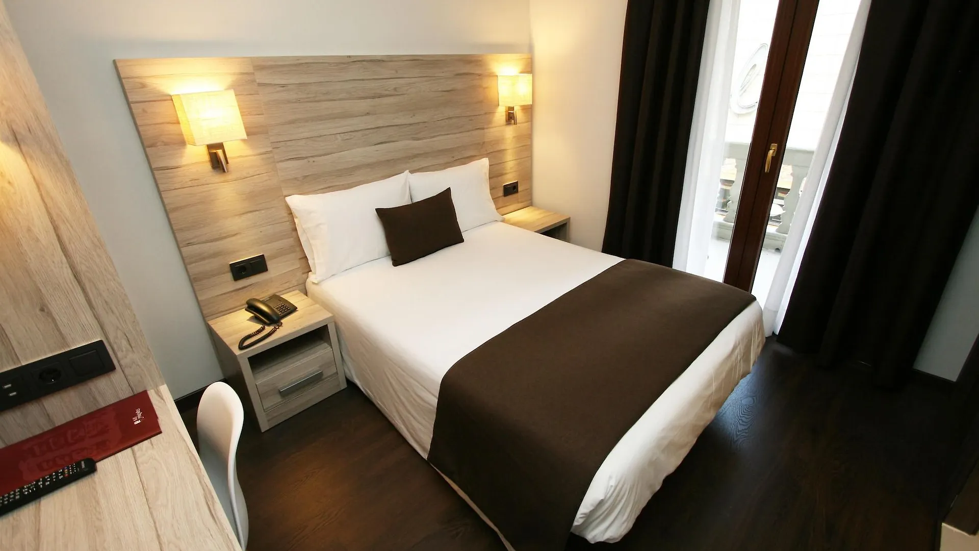 Hotel Pyrénées Andorre-la-Vieille