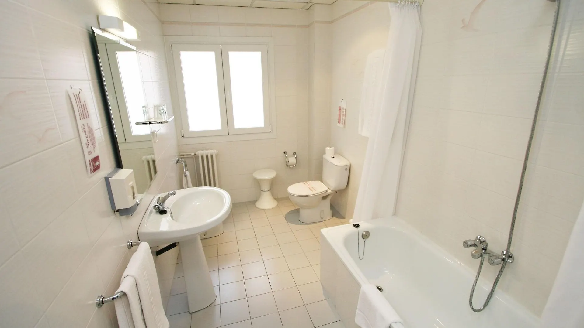Hotel Pyrénées Andorre-la-Vieille 3*,  Andorre
