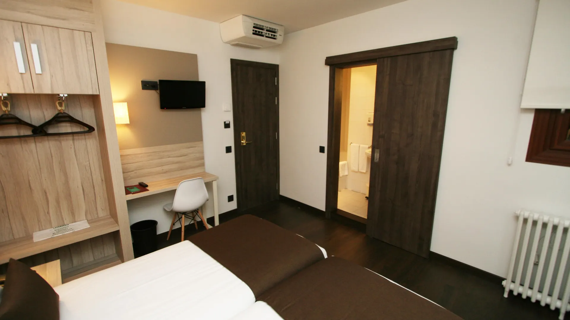 Hotel Pyrénées Andorre-la-Vieille 3*,  Andorre