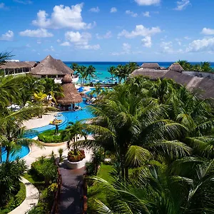 Semesteranläggning (resort) The Reef Coco & ****
